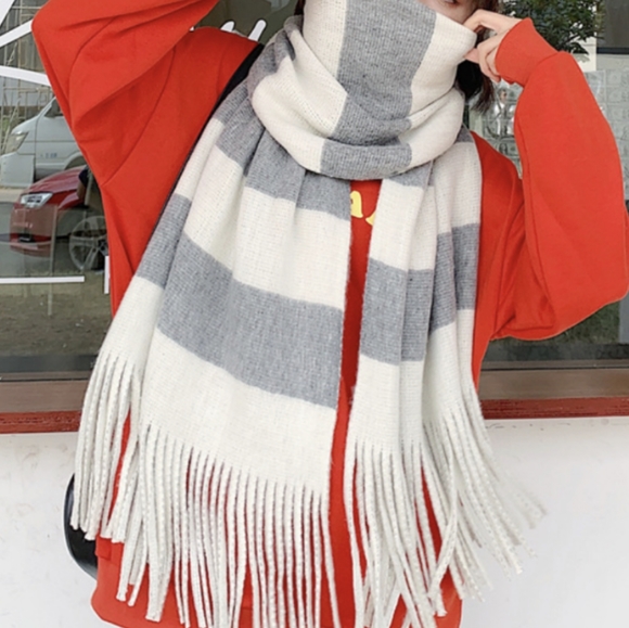 Chunky Oversized Soft Winter Wool Scarf w/Fringe - Picture 2 of 11